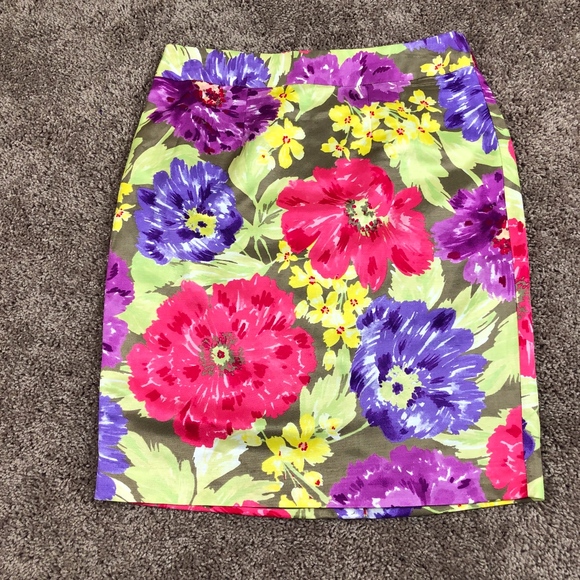 Banana Republic Dresses & Skirts - Banana Republic Floral Pencil Skirt Size 8